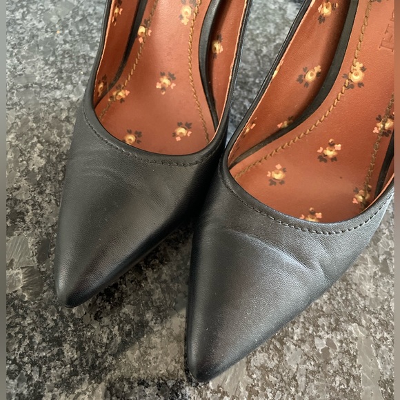 Coach black leather pump size 7.5 - Picture 3 of 7